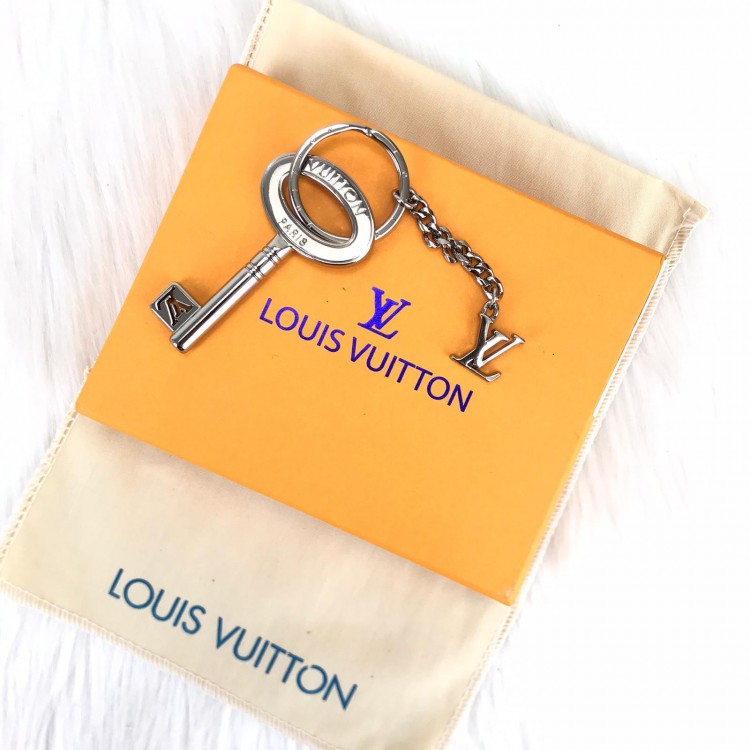 LOUİS VUİTTON KEYSHAPPED BAG CHARM SİLVER